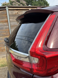 Honda CR-V rear glass after detailing